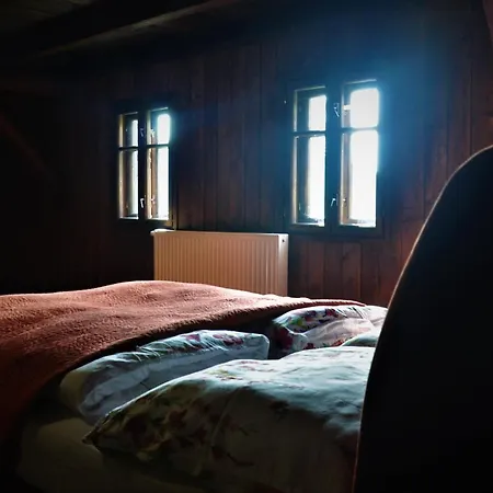 Nad Dzika Orlica Z Jacuzzi 펜션 Poniatow