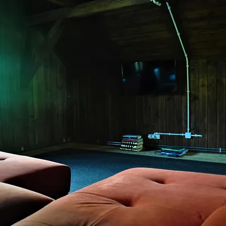 Nad Dzika Orlica Z Jacuzzi 펜션 Poniatow