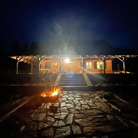 Nad Dzika Orlica Z Jacuzzi 펜션