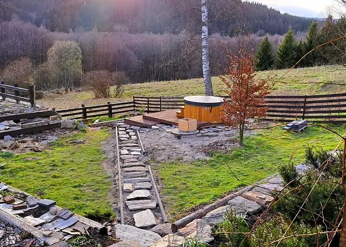 Holiday home Nad Dzika Orlica Z Jacuzzi Poniatow