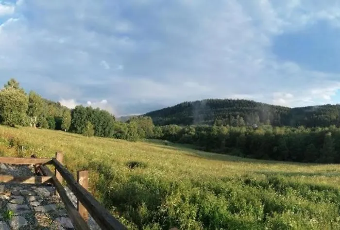 Nad Dzika Orlica Z Jacuzzi Holiday home Poniatow