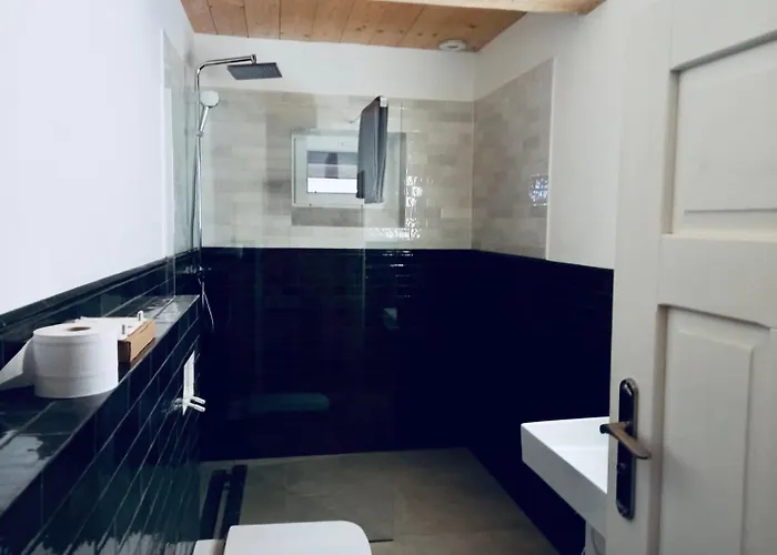 Nad Dzika Orlica Z Jacuzzi Holiday home Poniatow