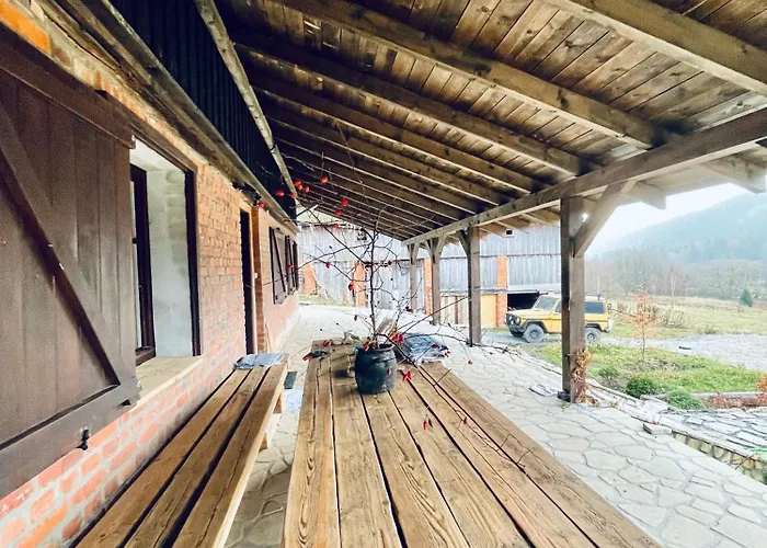 Nad Dzika Orlica Z Jacuzzi Holiday home *