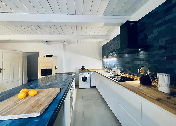 Nad Dzika Orlica Z Jacuzzi Holiday home Poniatow